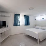 Aulona Tourist