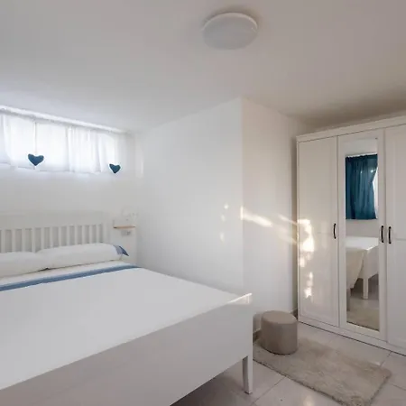 Apartment Aulona Tourist